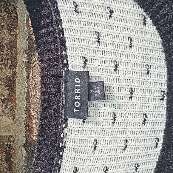 Torrid Black Jingle Ladies Pullover Christmas Sweater Size 3 - Picture 7 of 10